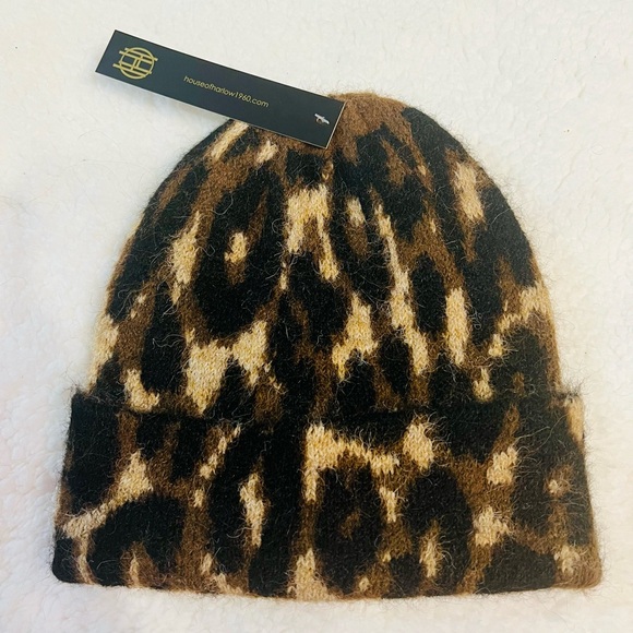 House of Harlow 1960 Other - NWT House of Harlow 1960 Faux  Fur Leopard print Hat